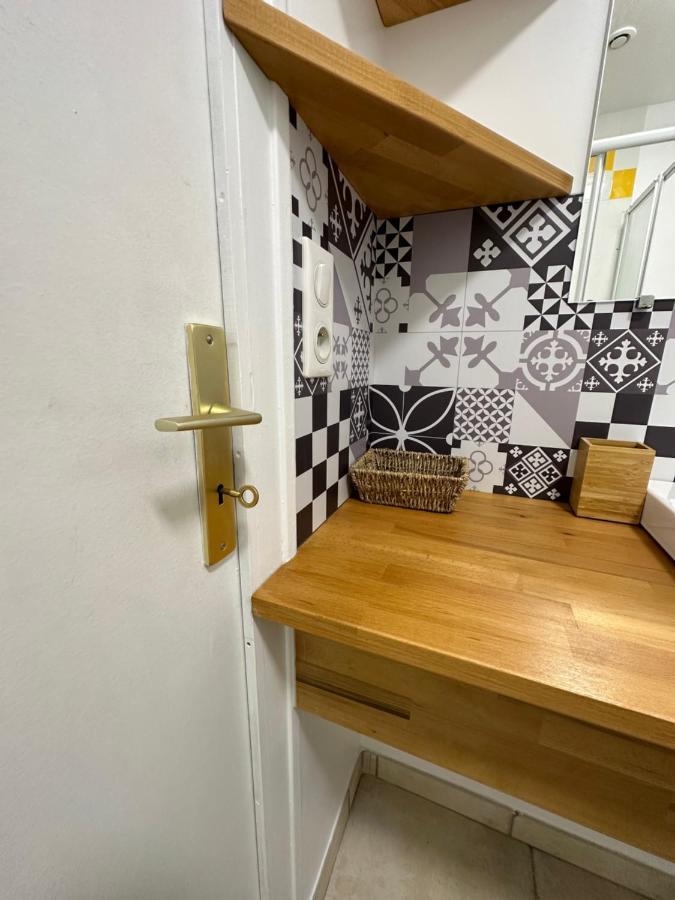 Villa Des Palmiers, Chambre 3, Lit Double Вилньов-сюр-Ло Екстериор снимка